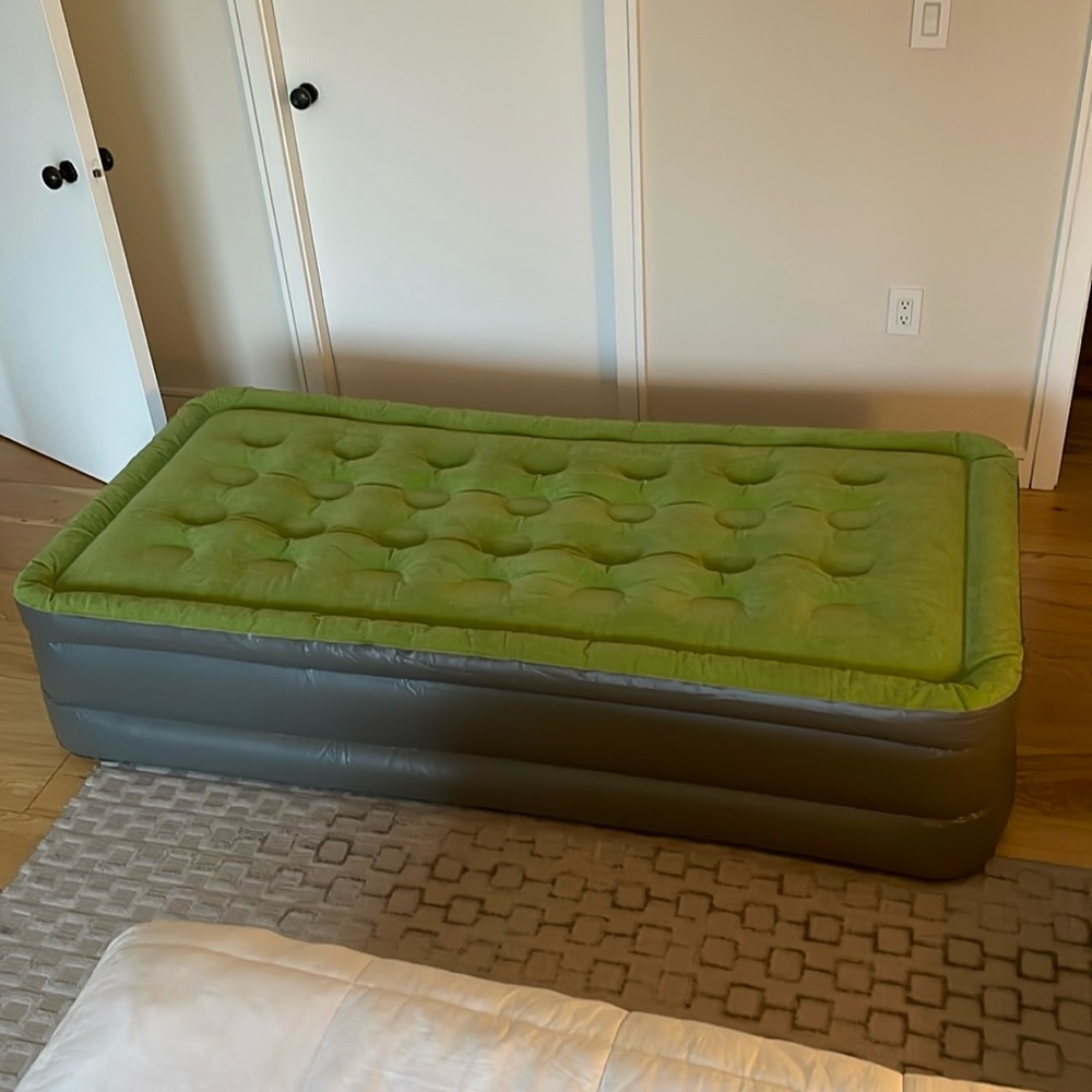 Air Mattress (inflatable) size Twin. Double height.